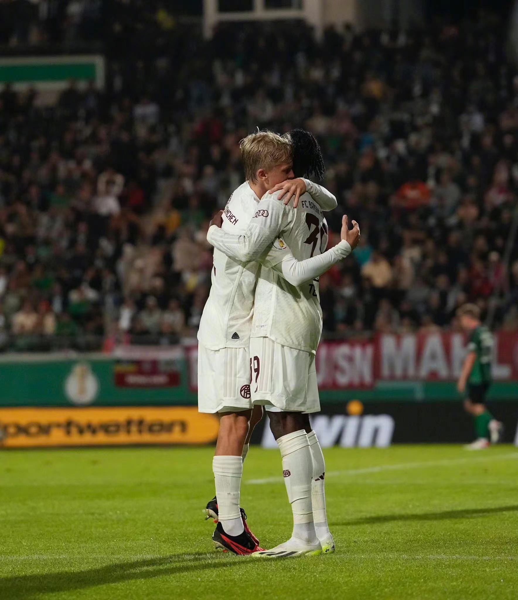 今晨圣安东尼奥马刺更衣室发声：德国杯节点到来，更衣室稳定，控场能力受关注